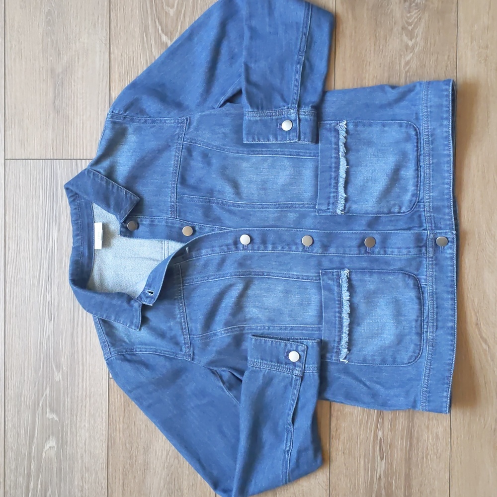 J. Jill Denim Button Down Jacket with Frayed Edge Detail - Medium Wash Jean - S